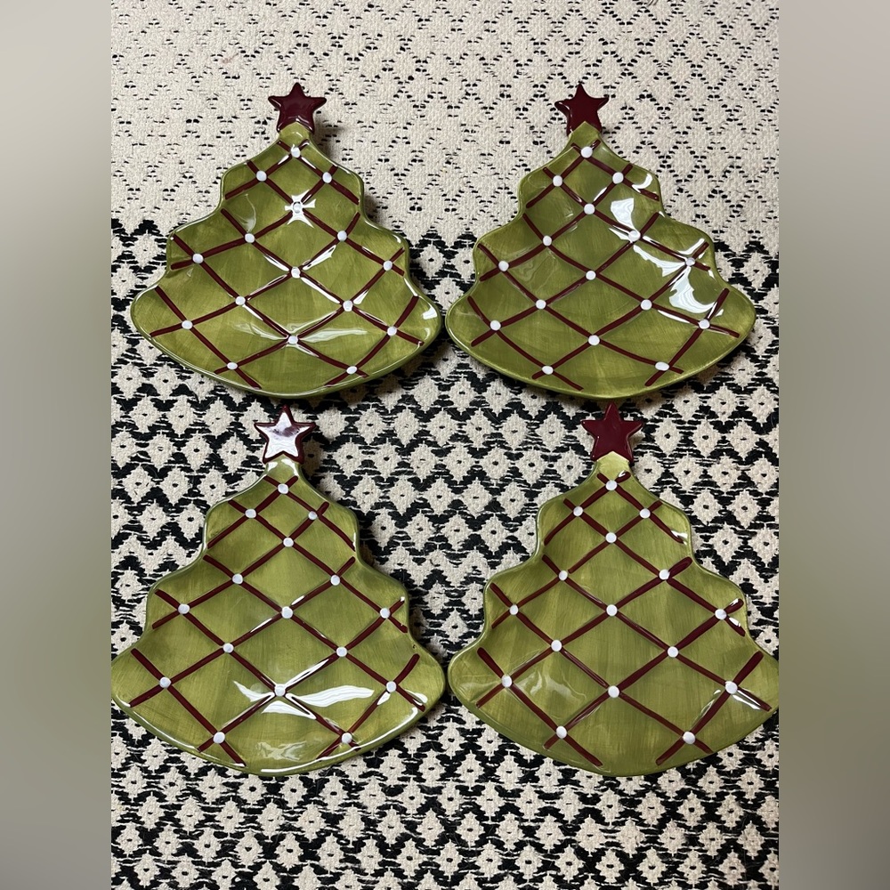 4 Pottery Barn Christmas plates